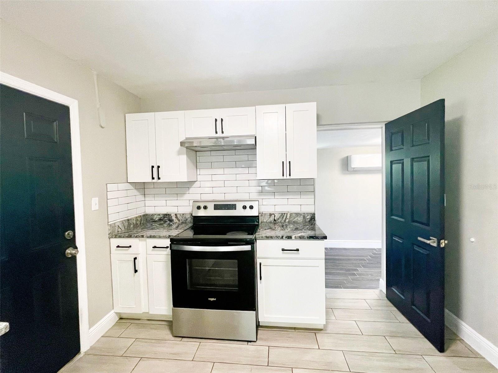 BELLEVIEW PARK SUB - Residential Lease