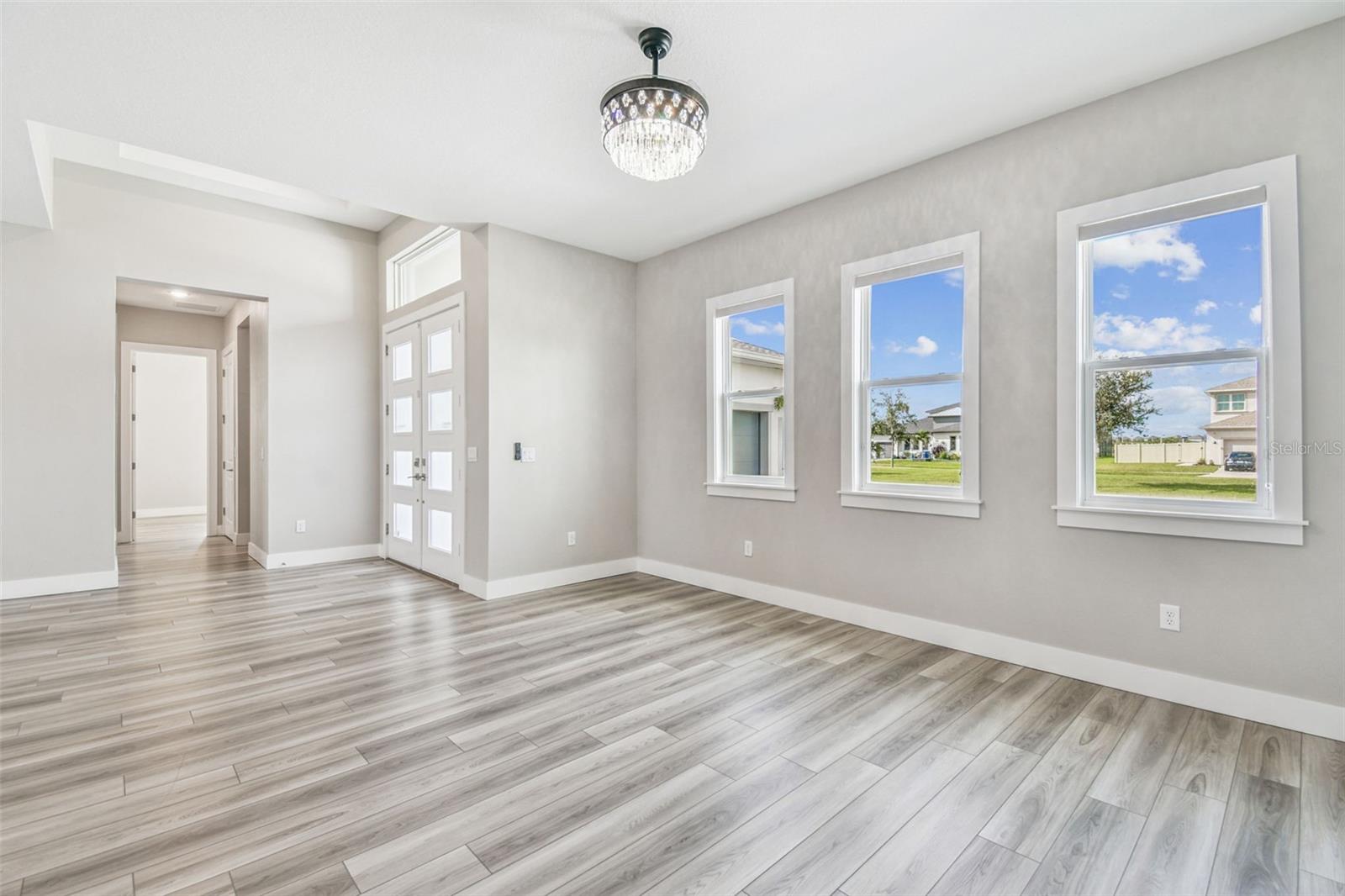 8936 SANDERS TREE LOOP