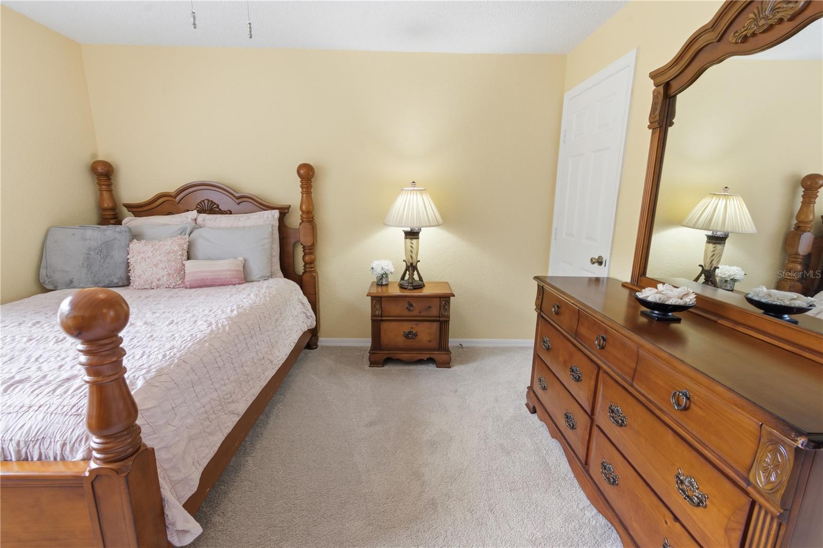 SUNSET LAKES CONDO - Residential