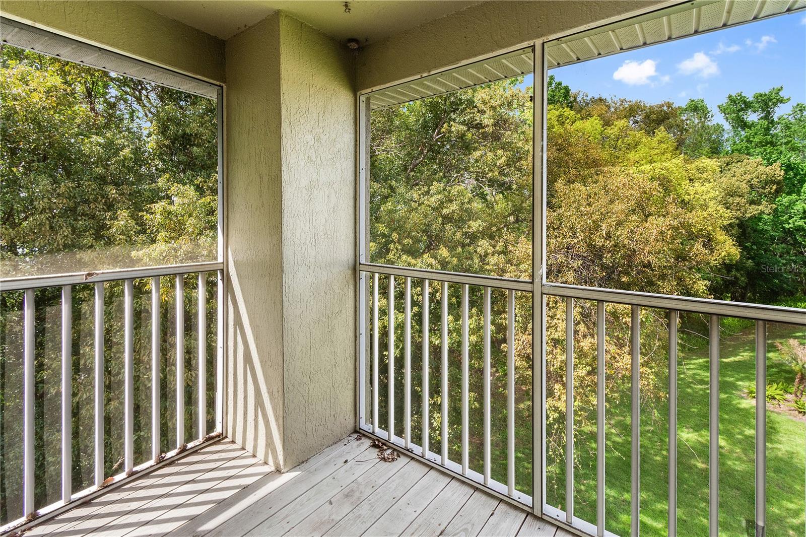 SUNSET LAKES CONDO - Residential