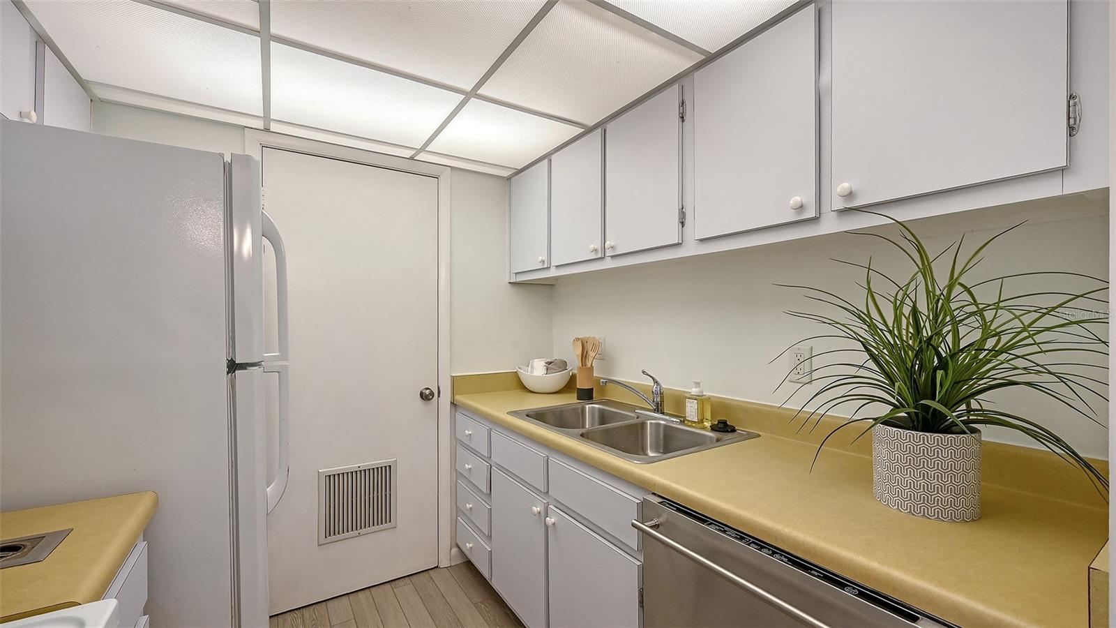 VILLAGE BROOKE SEC 1 - Residential