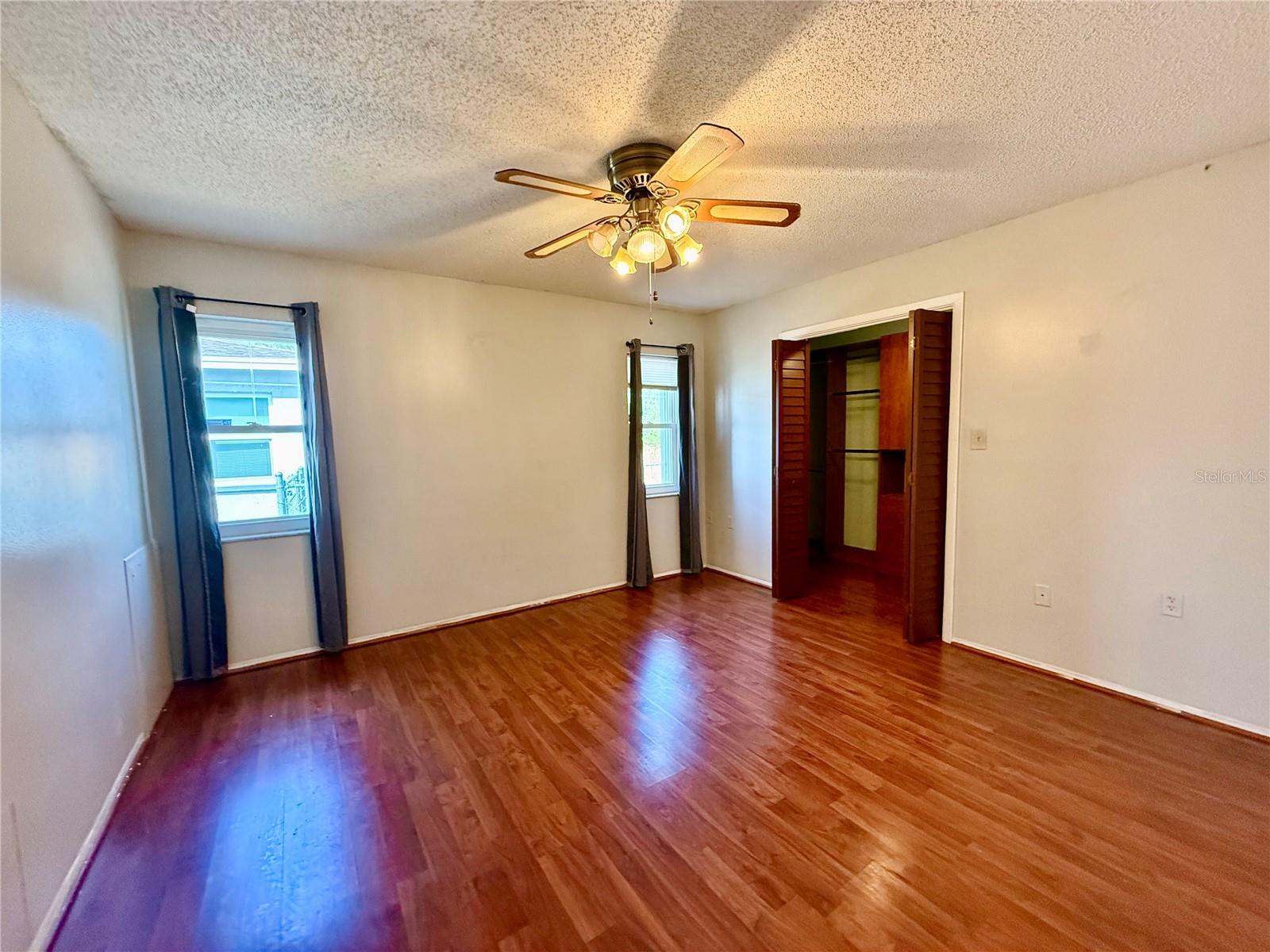 REGENCY PARK - Residential