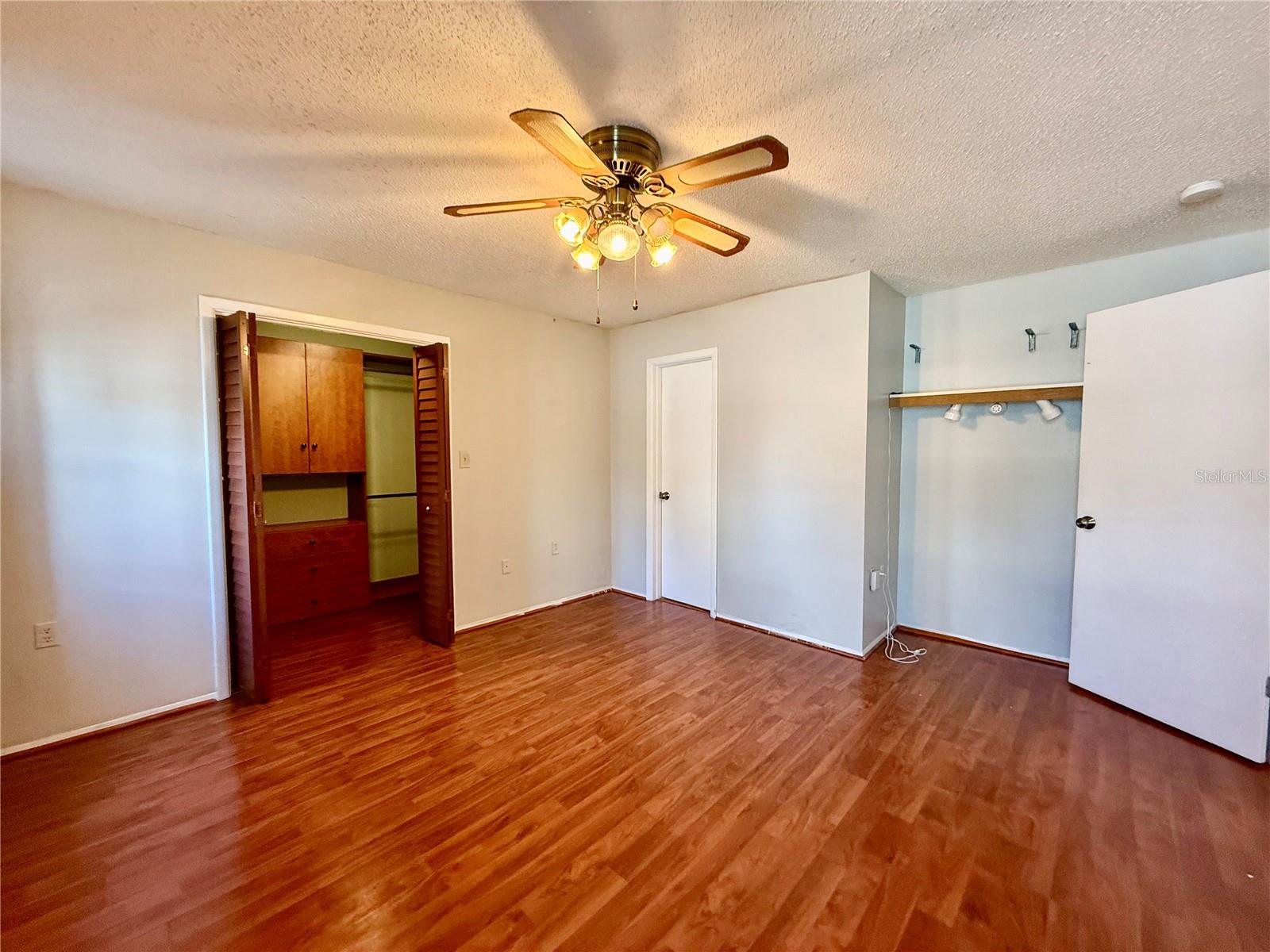 REGENCY PARK - Residential