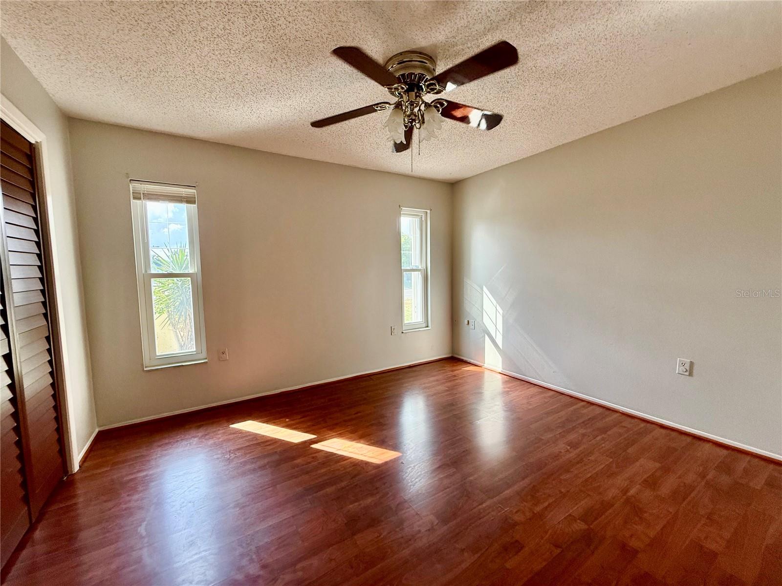 REGENCY PARK - Residential