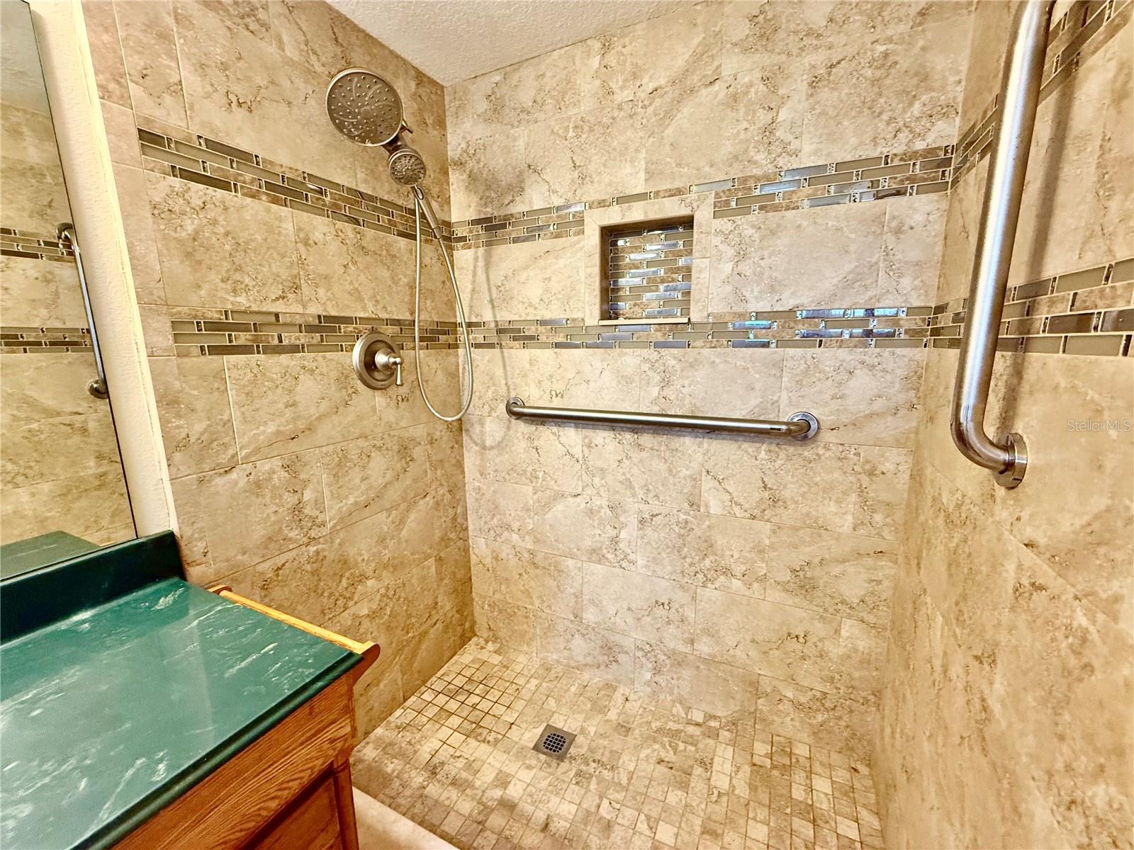 REGENCY PARK - Residential