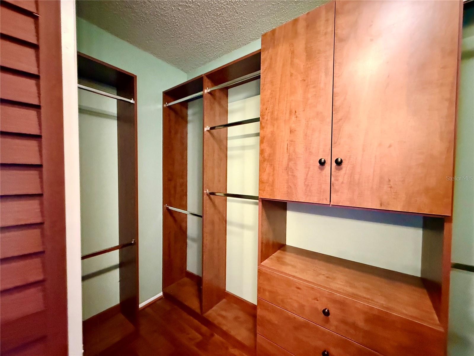 REGENCY PARK - Residential