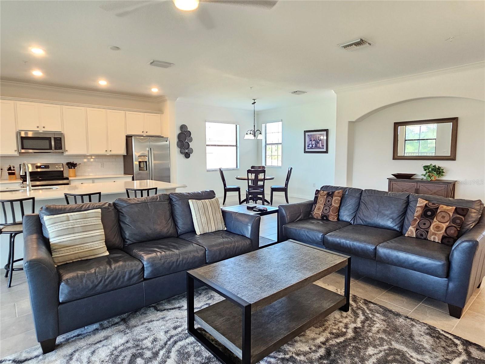 TARFLOWER 2/SARASOTA NATIONAL - Residential Lease
