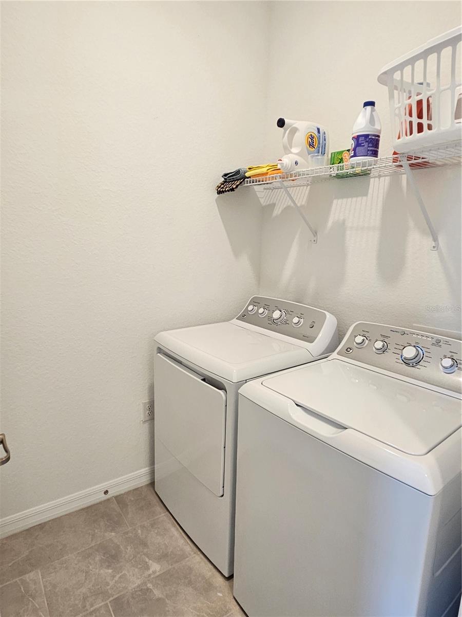 TARFLOWER 2/SARASOTA NATIONAL - Residential Lease