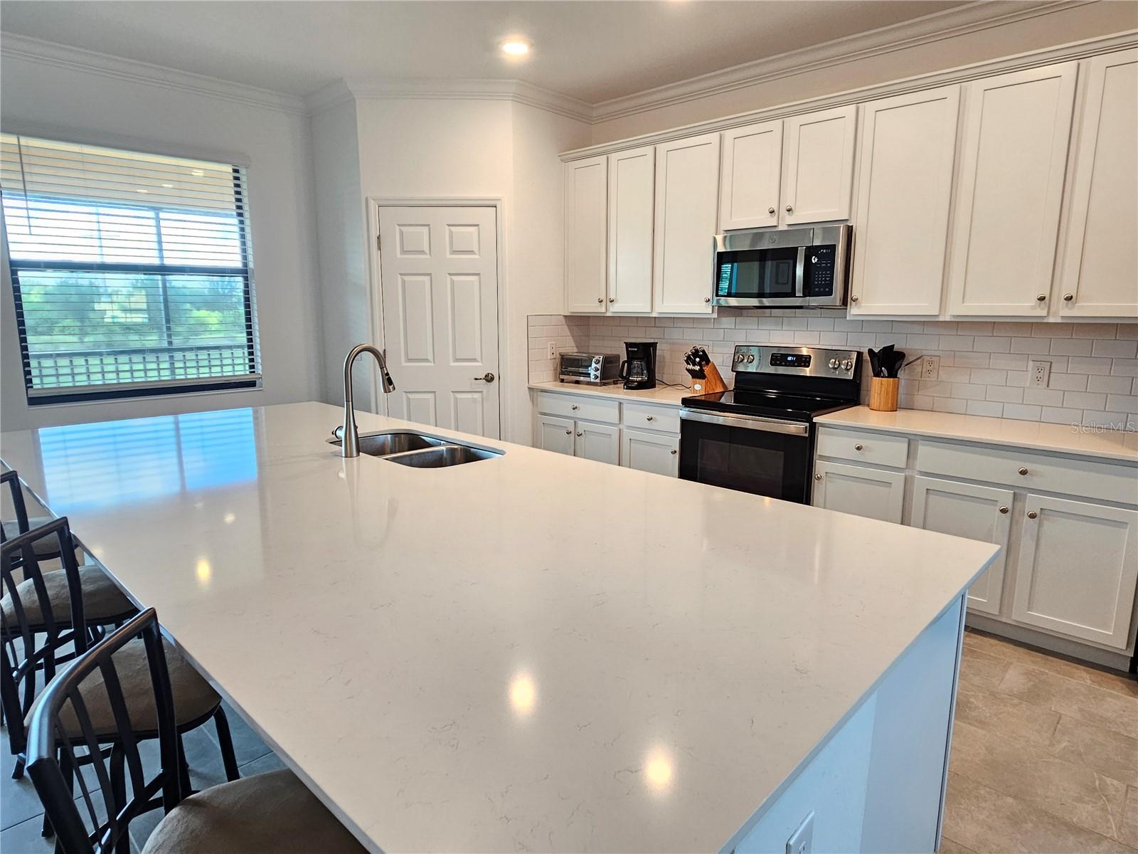TARFLOWER 2/SARASOTA NATIONAL - Residential Lease