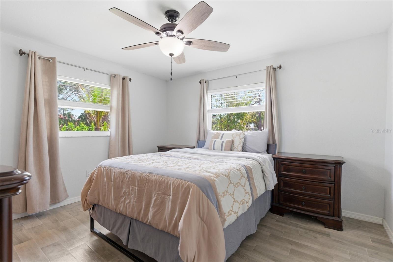 SOUTH VENICE UNIT 28 - Residential