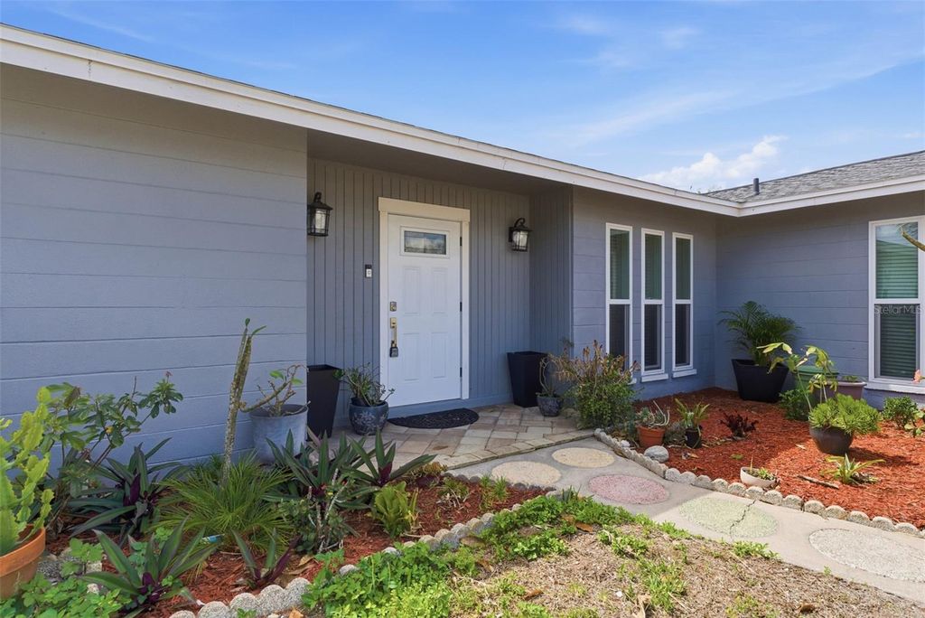 Photo of 4240 Shamrock Drive, Venice, FL 34293 (MLS # A4684838)