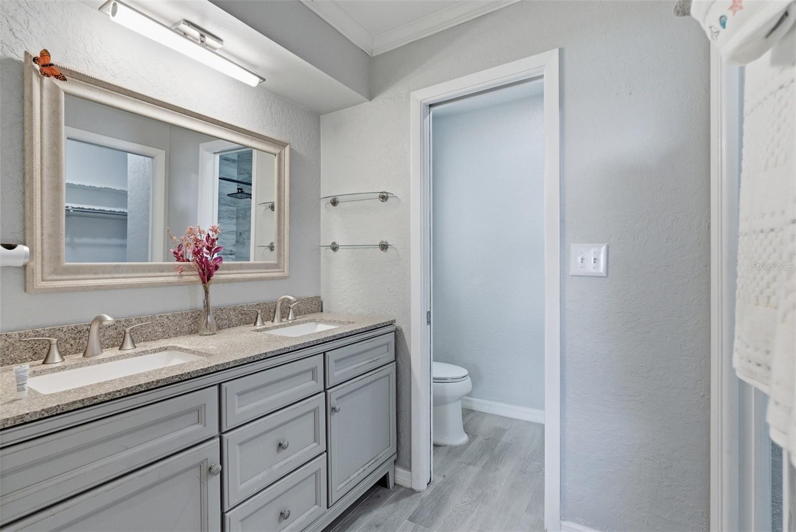 SOUTH VENICE UNIT 28 - Residential