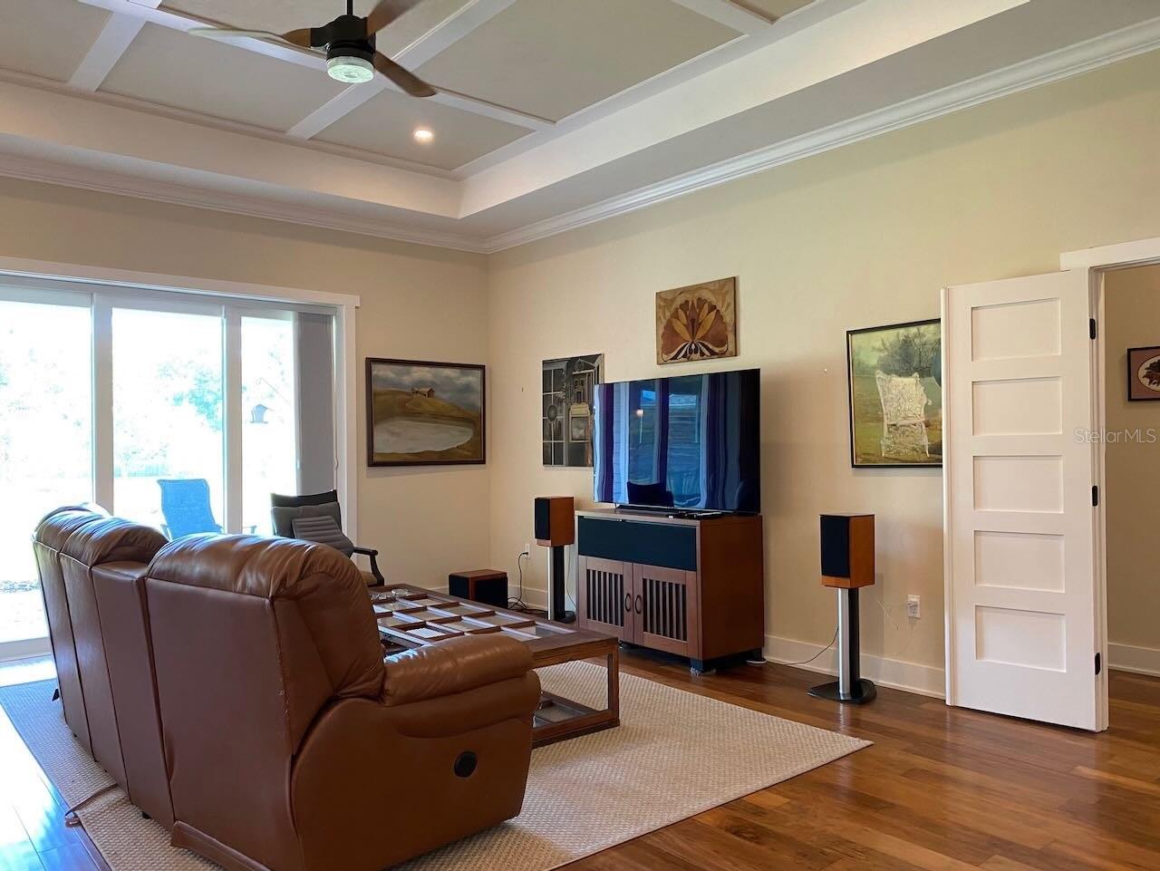 LEXINGTON PLACE - Residential