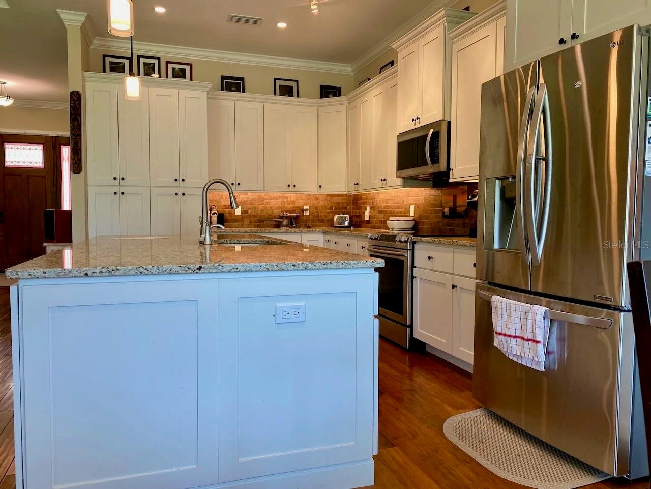 LEXINGTON PLACE - Residential