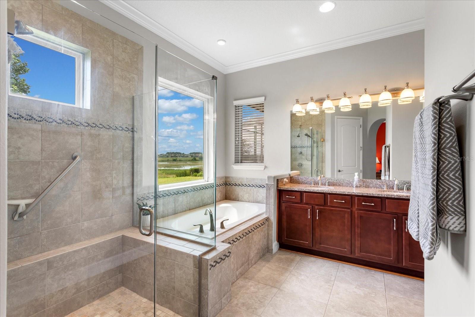 CASCADES OF GROVELAND (TRILOGY) - Residential