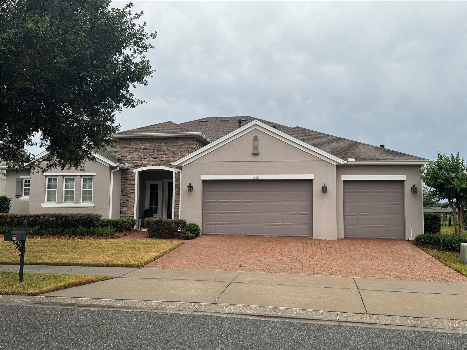 CASCADES OF GROVELAND (TRILOGY) - Residential