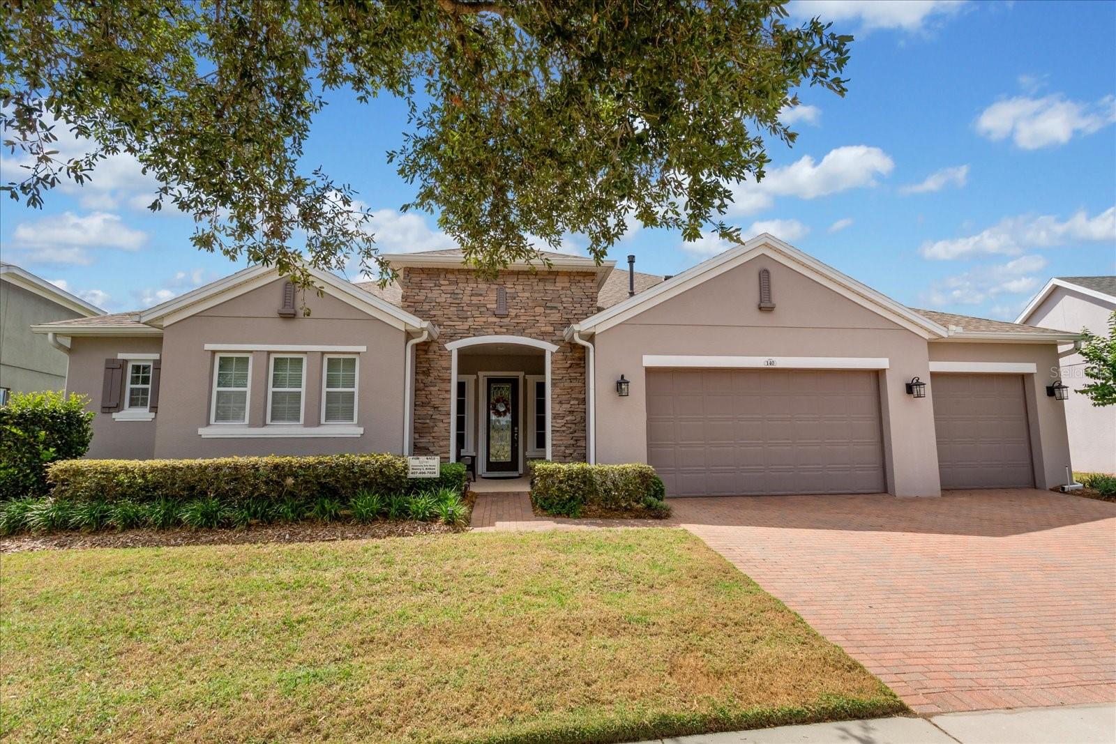 CASCADES OF GROVELAND (TRILOGY) - Residential