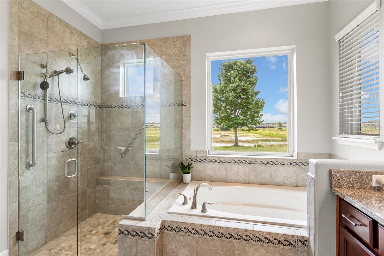 CASCADES OF GROVELAND (TRILOGY) - Residential