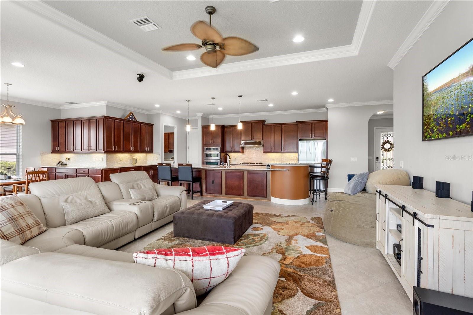 CASCADES OF GROVELAND (TRILOGY) - Residential