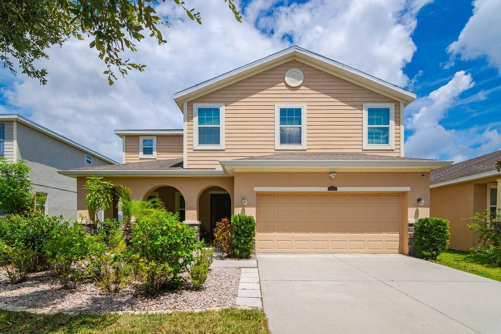 Photo of 11620 Warren Oaks Place, Riverview, FL 33578 (MLS # TB8413321)