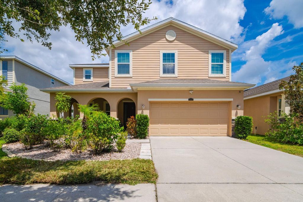 Photo of 11620 Warren Oaks Place, Riverview, FL 33578 (MLS # TB8413321)