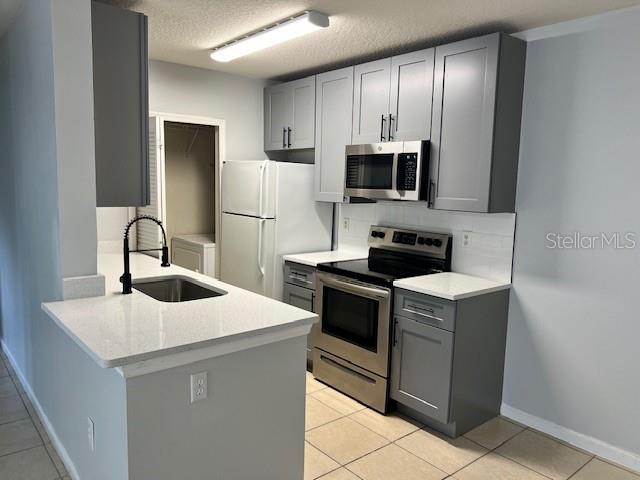 SUNERT LAKE - Residential Lease