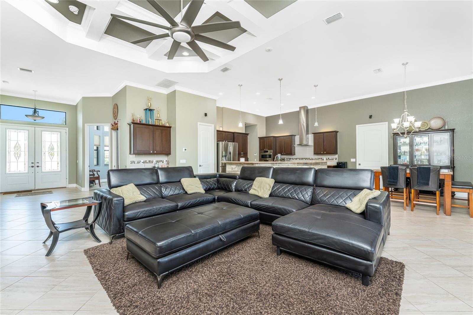 174 ROTONDA BOULEVARD E