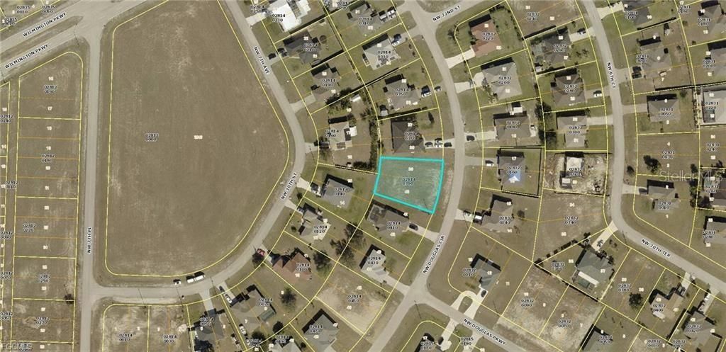 Photo of 3006 NW Douglas Circle, Cape Coral, FL 33993 (MLS # A4683325)