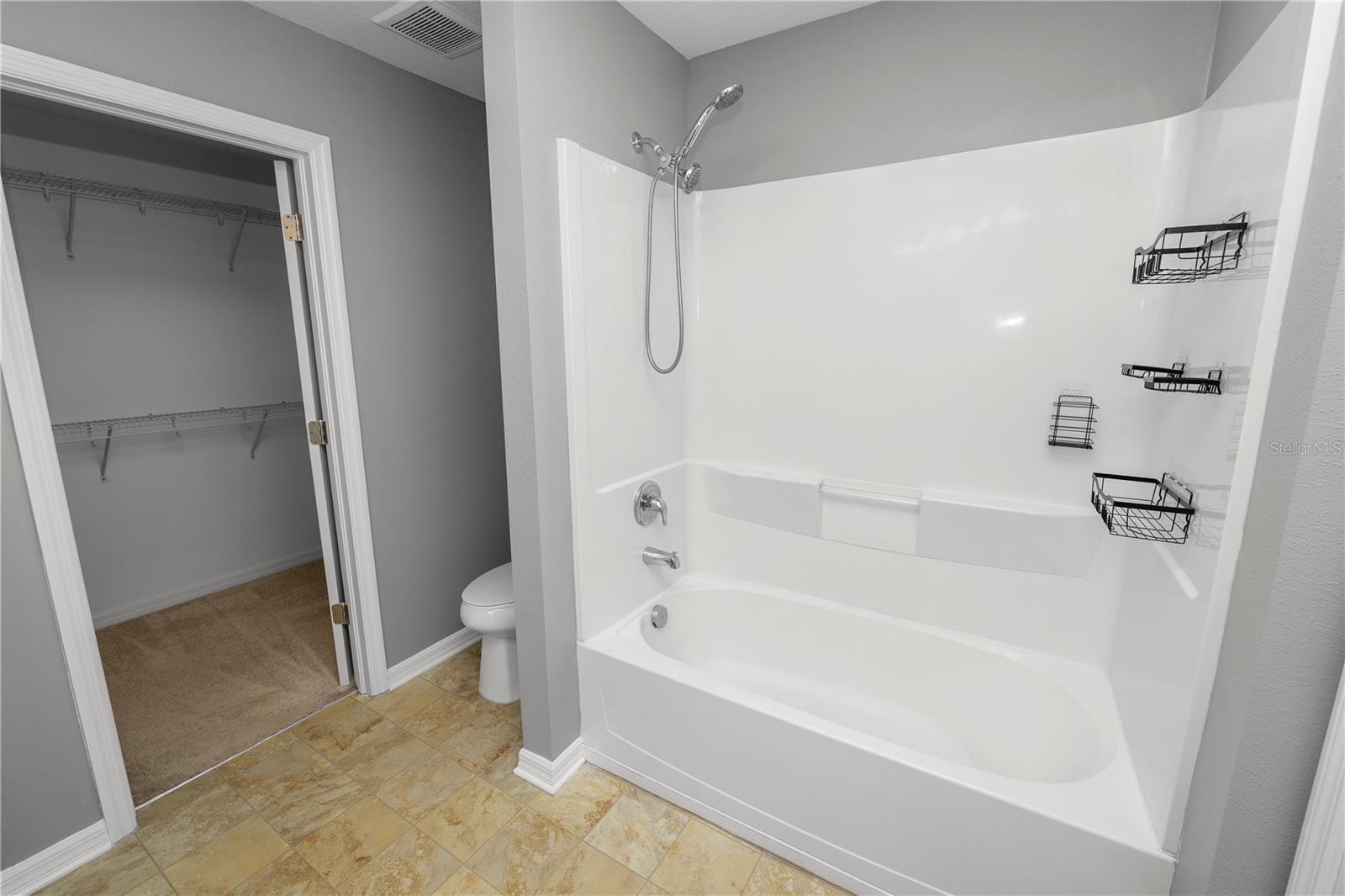 OAK CREEK PRCL 2 UNIT 2B - Residential Lease