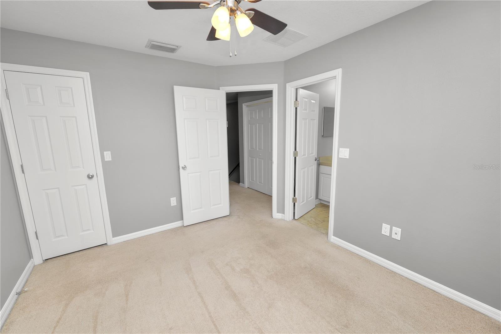 OAK CREEK PRCL 2 UNIT 2B - Residential Lease
