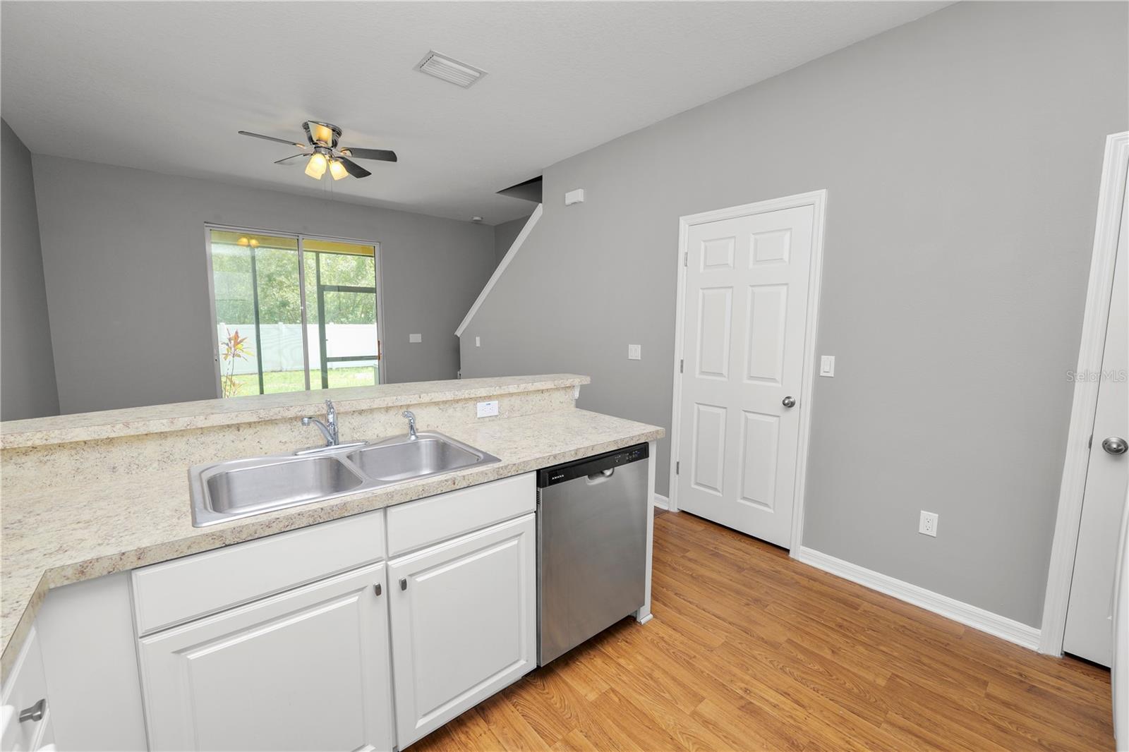 OAK CREEK PRCL 2 UNIT 2B - Residential Lease