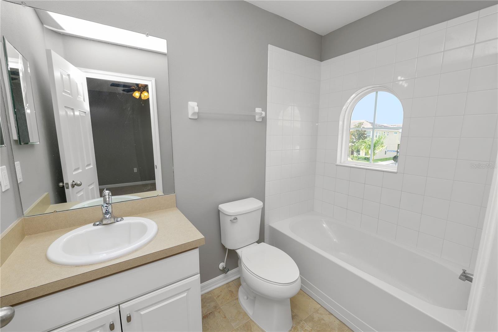 OAK CREEK PRCL 2 UNIT 2B - Residential Lease