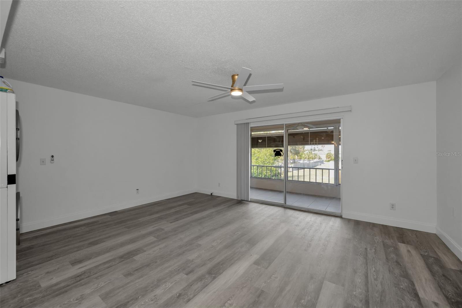 HOLIDAY OAKS CONDO - Residential