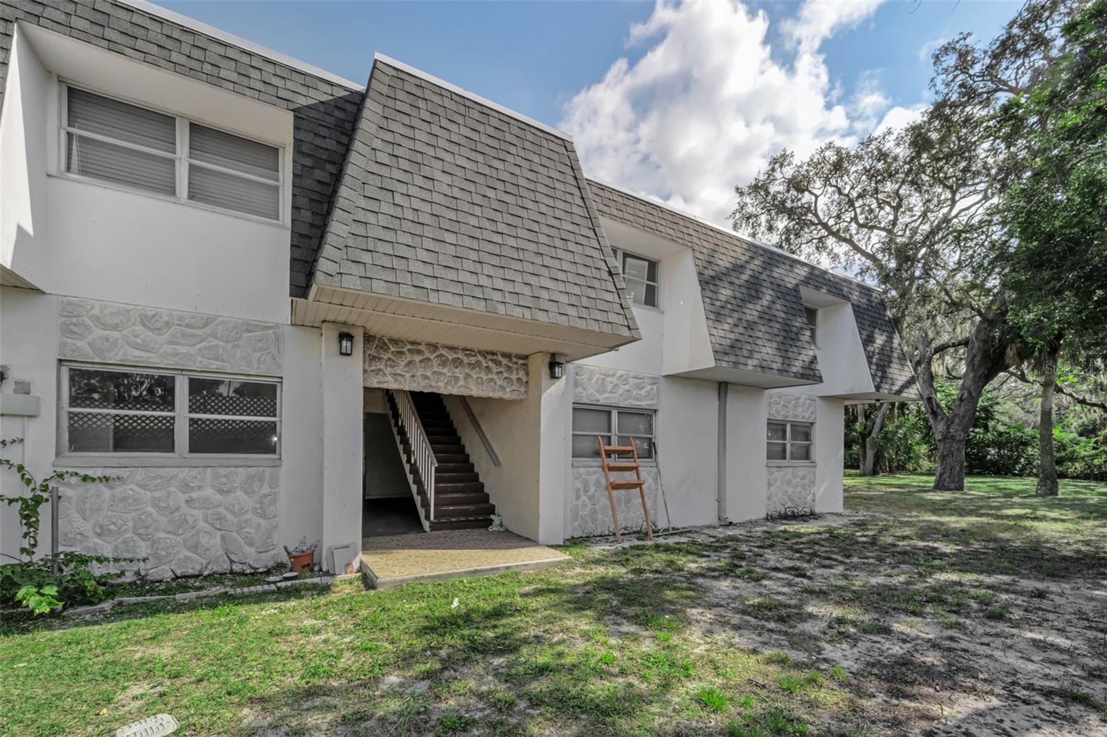 HOLIDAY OAKS CONDO - Residential