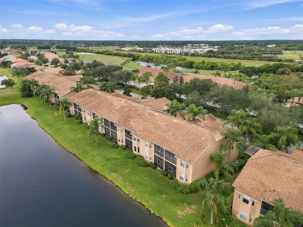 Photo of 1003 Fairwaycove Lane #207, Bradenton, FL 34212 (MLS # A4708870)
