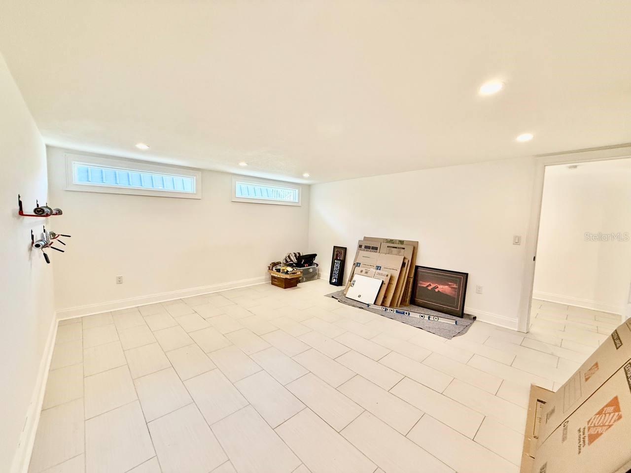 DAVIS ISLANDS PB10 PG52 TO 57 - Residential Lease