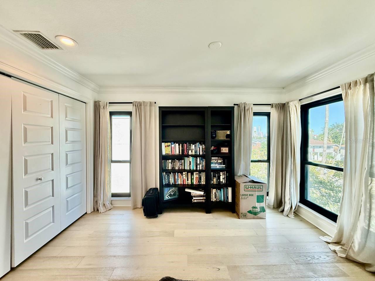 DAVIS ISLANDS PB10 PG52 TO 57 - Residential Lease