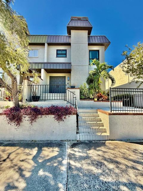 162 E DAVIS BOULEVARD TAMPA FL 33606