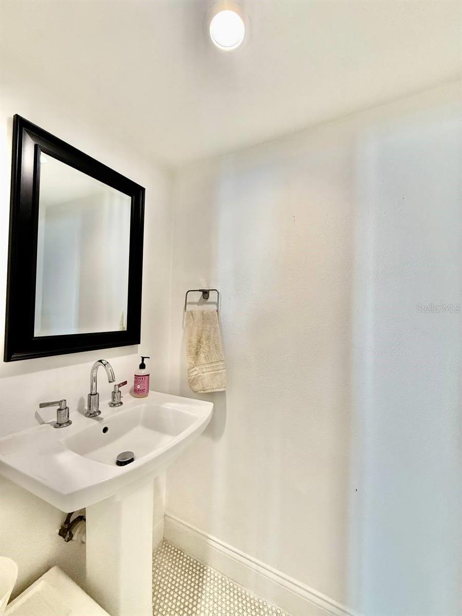 DAVIS ISLANDS PB10 PG52 TO 57 - Residential Lease