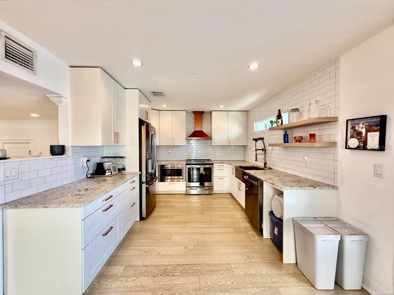 DAVIS ISLANDS PB10 PG52 TO 57 - Residential Lease