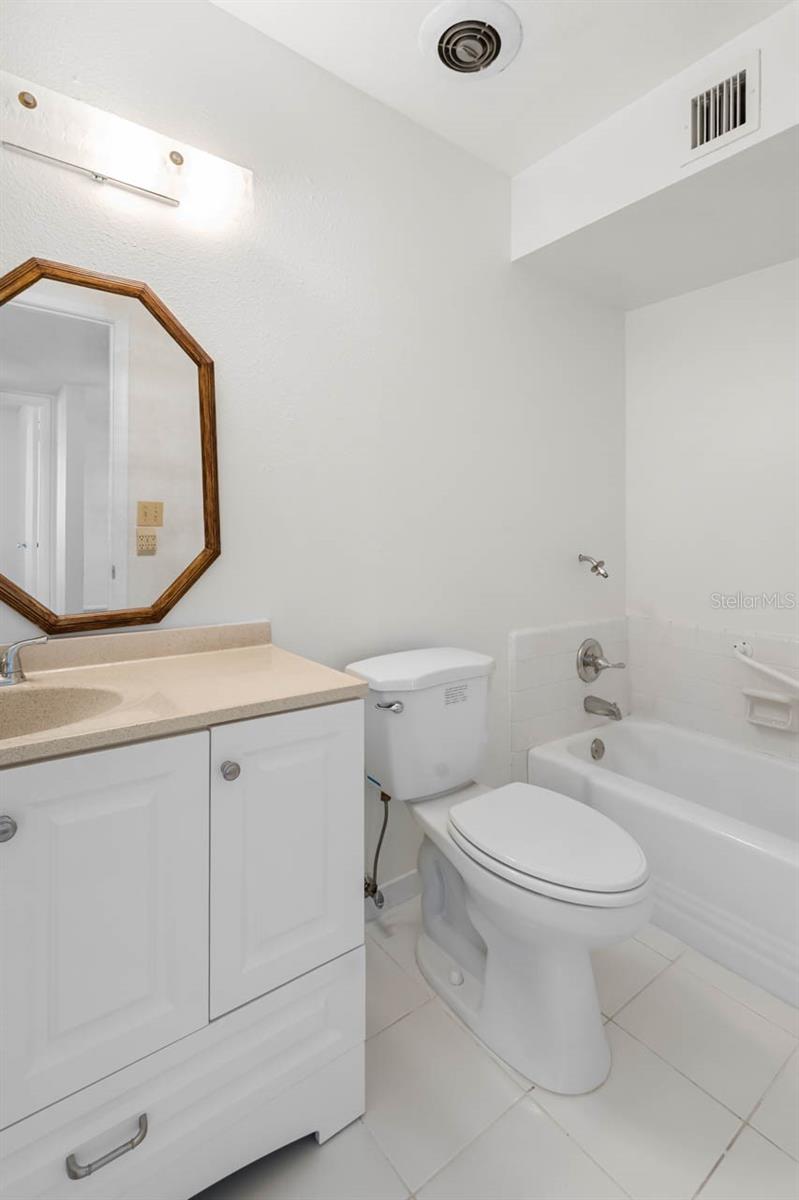 DEL WEBBS SUN CITY FLORIDA UN - Residential