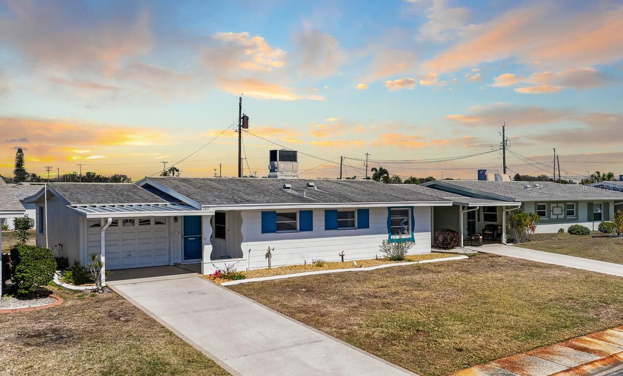 DEL WEBBS SUN CITY FLORIDA UN - Residential