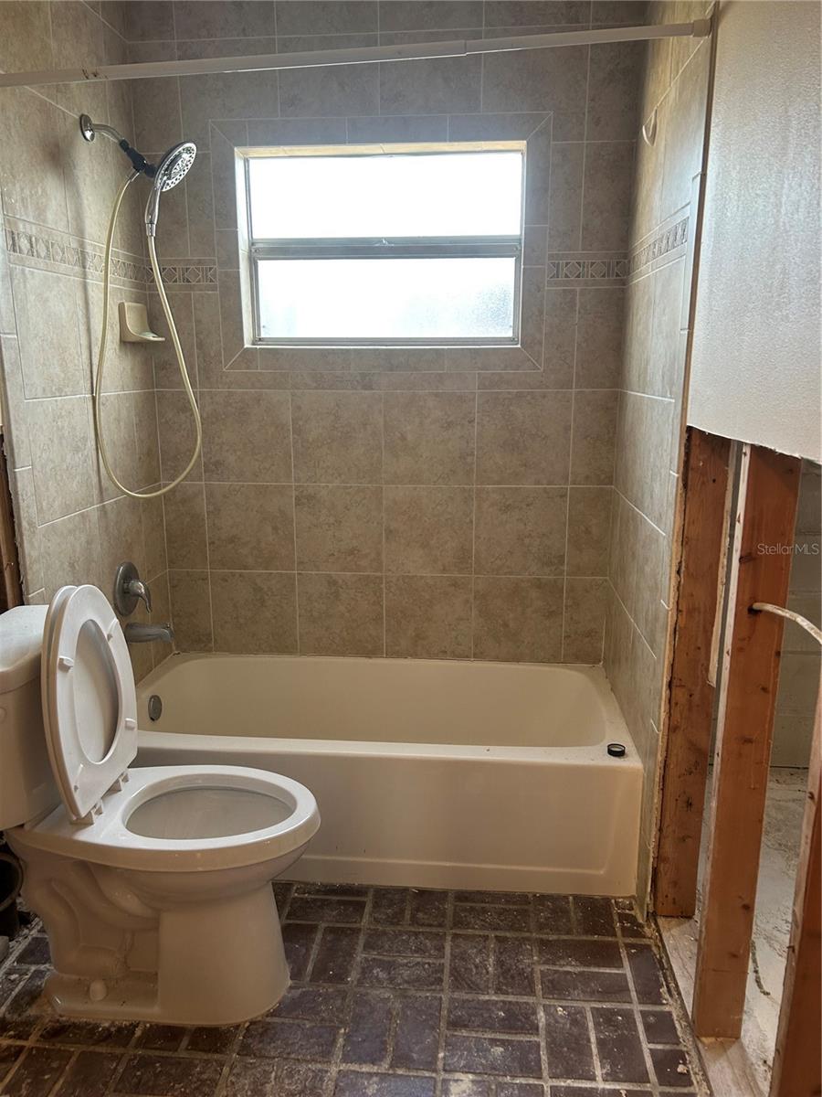 SHOREACRES CENTER - Residential