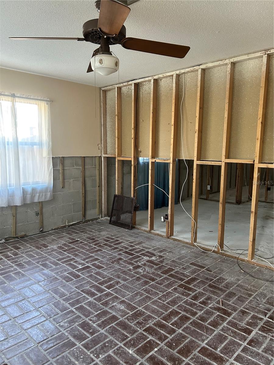 SHOREACRES CENTER - Residential