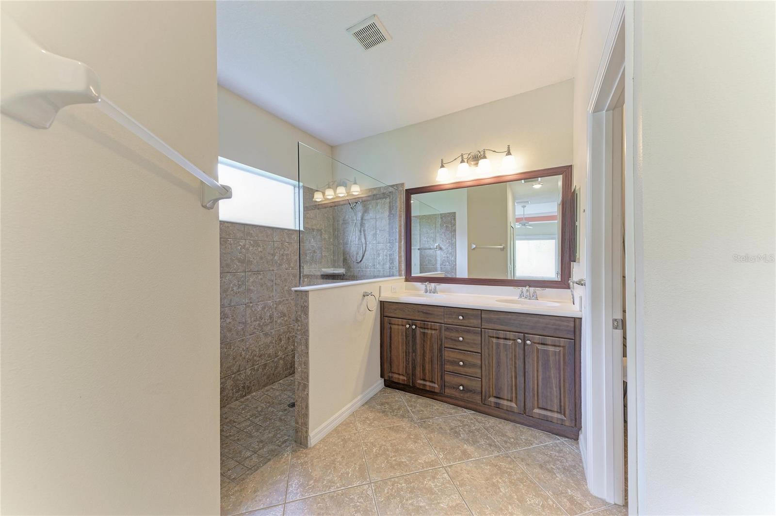 FOREST CREEK FENNEMORE WAY - Residential