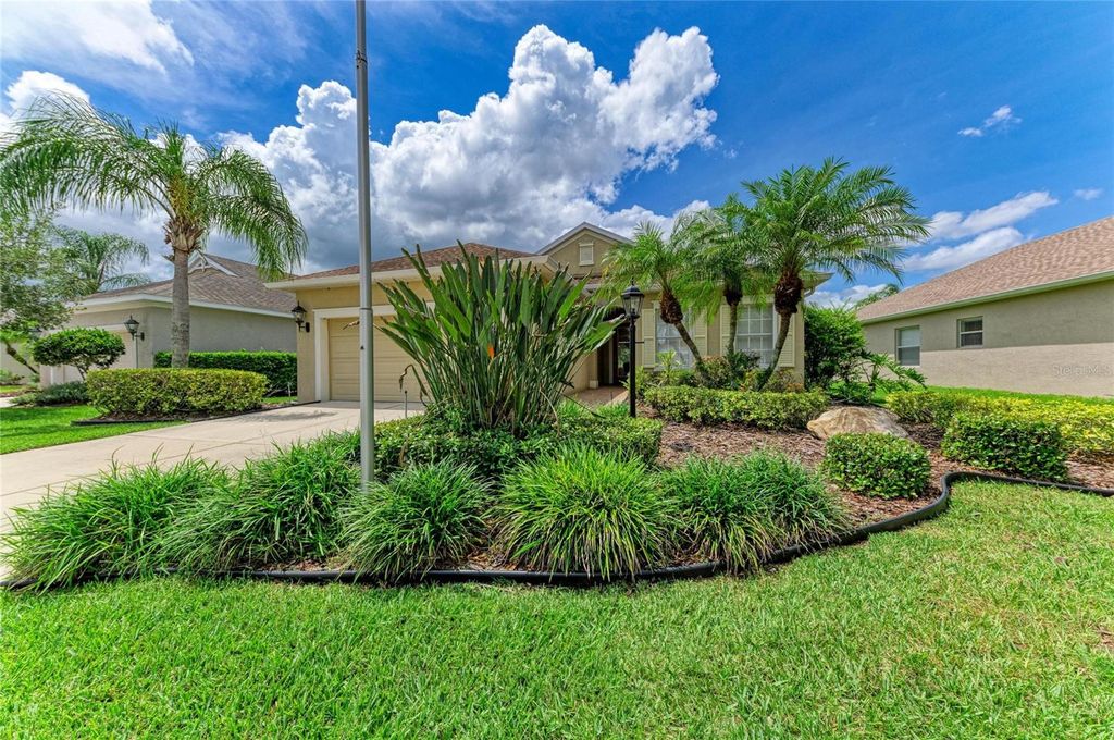 Photo of 11763 Fennemore Way, Parrish, FL 34219 (MLS # A4695465)