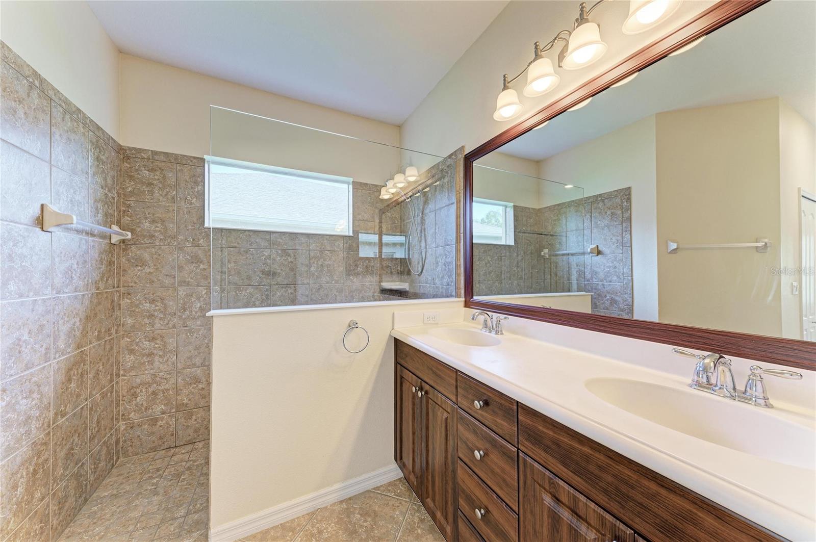 FOREST CREEK FENNEMORE WAY - Residential
