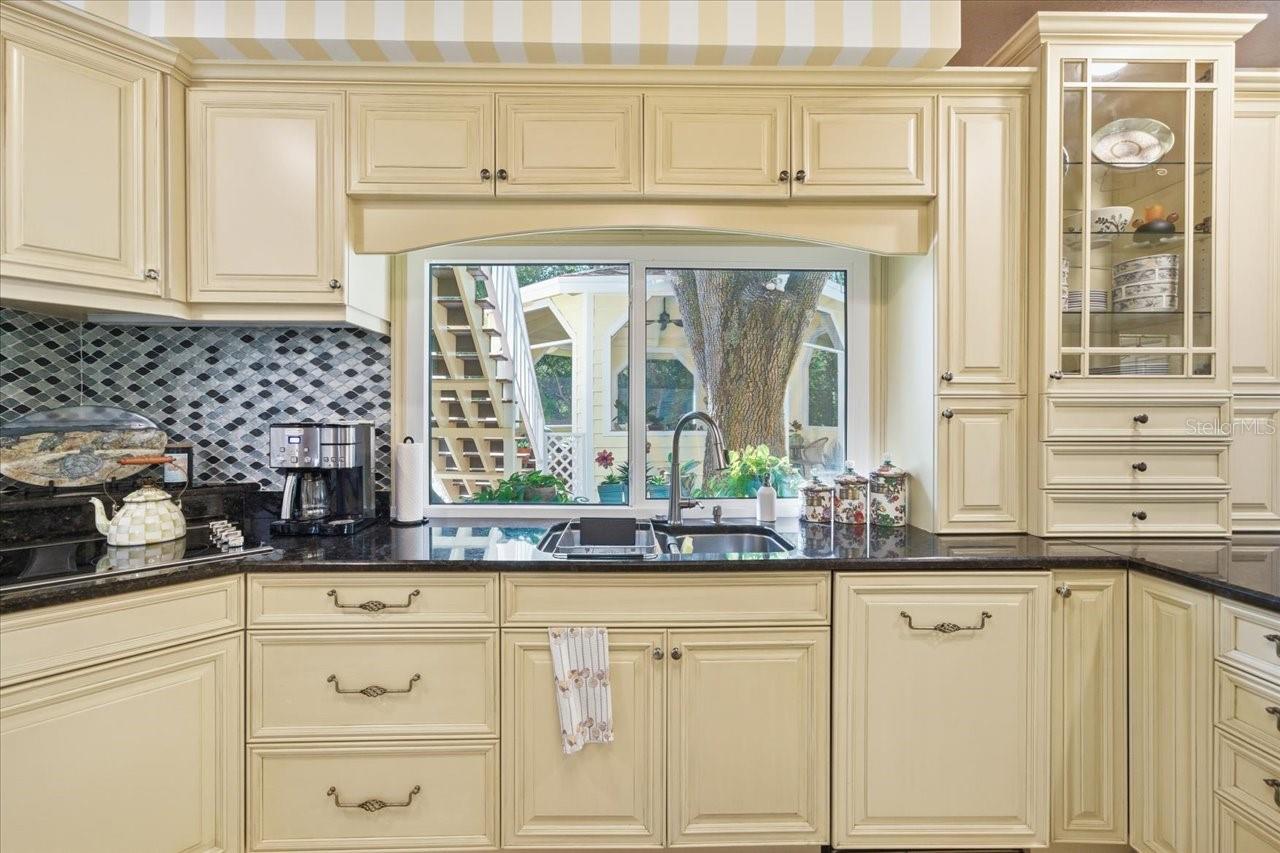 INDIAN CREEK - Residential