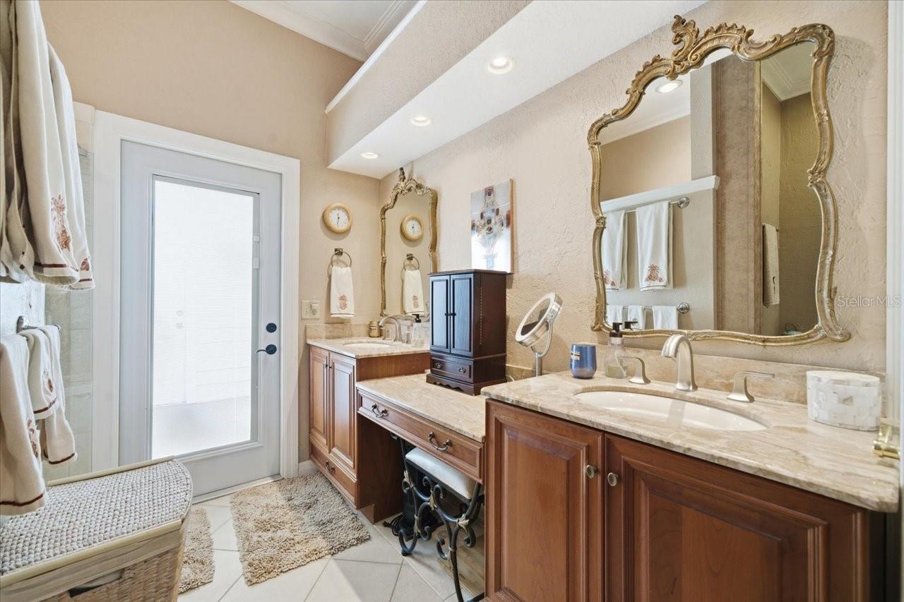 INDIAN CREEK - Residential