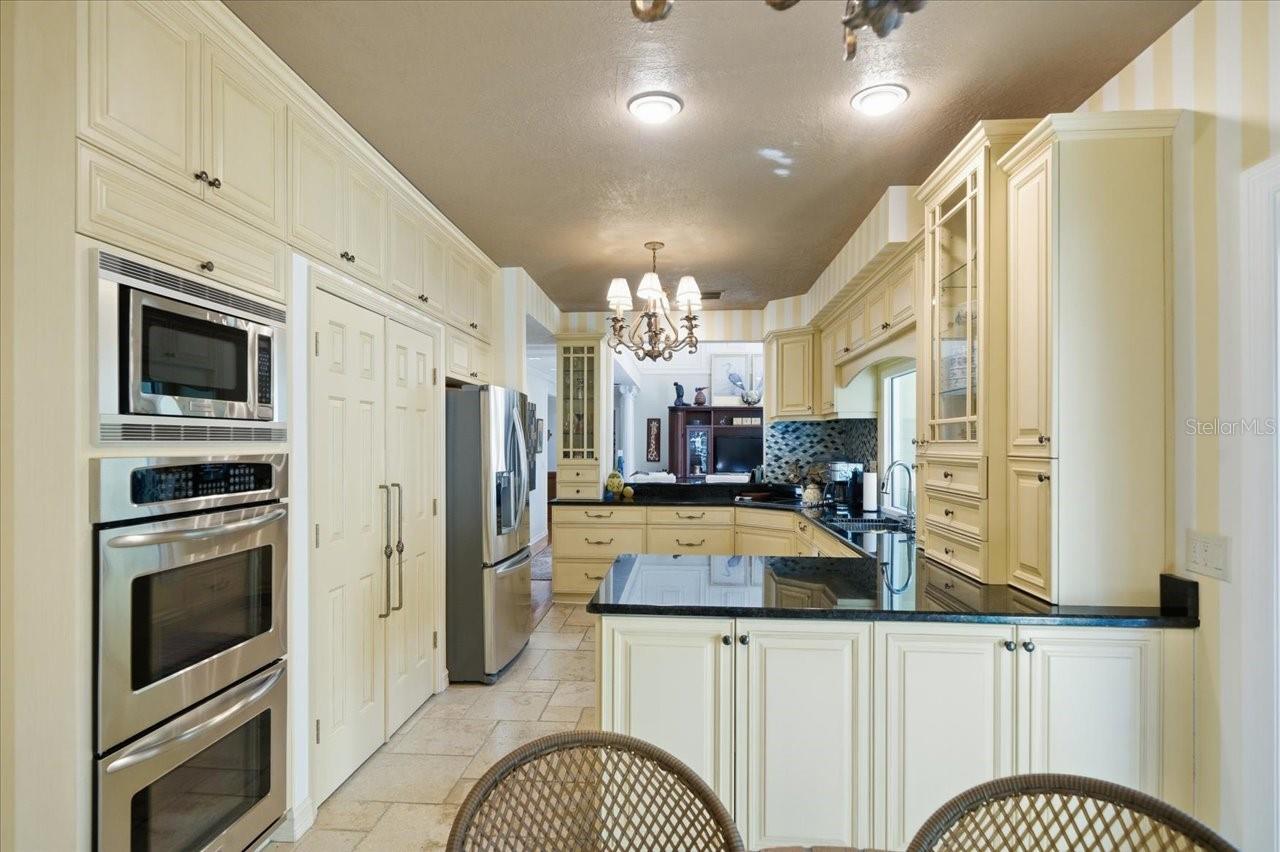 INDIAN CREEK - Residential